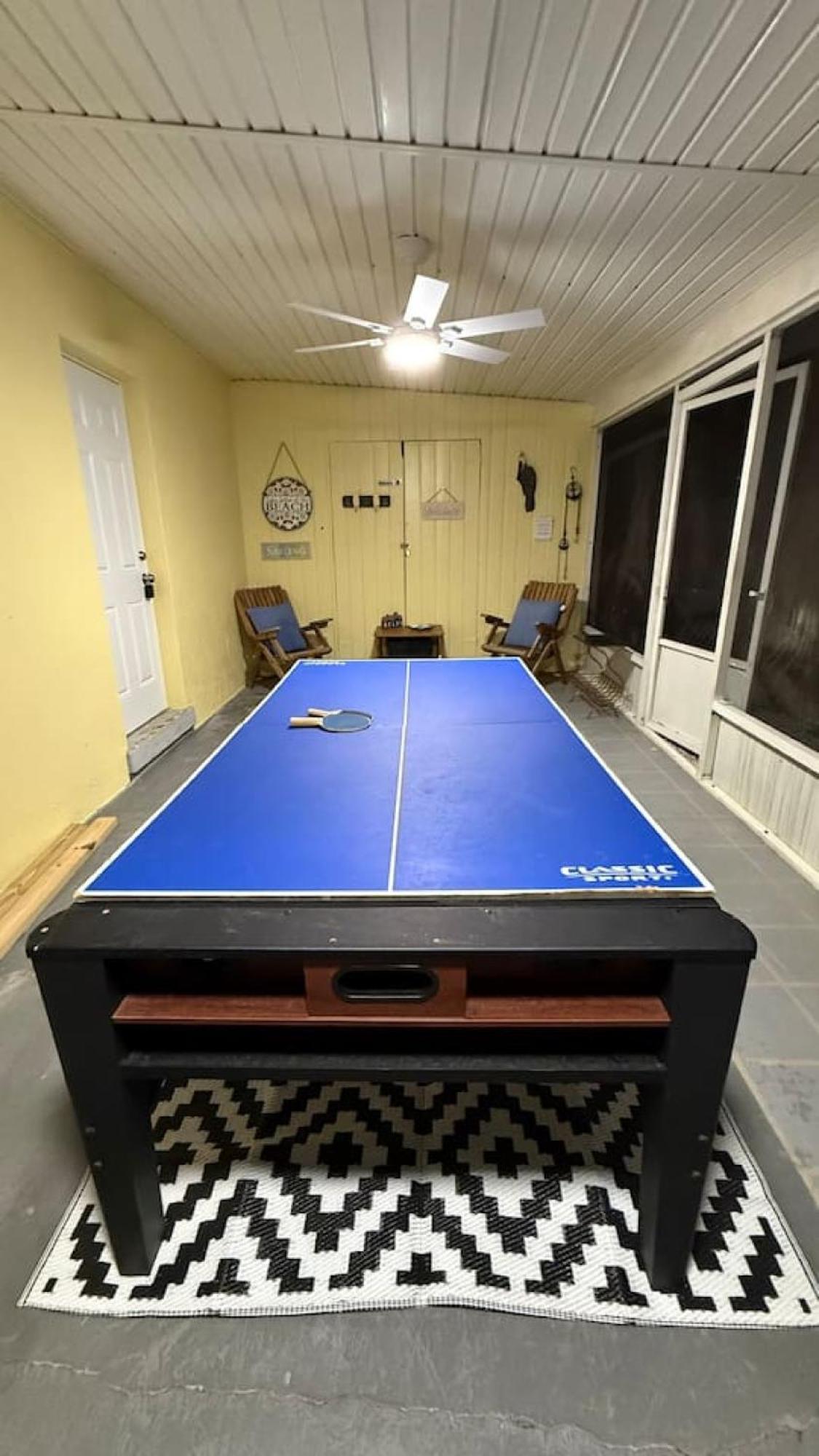 Holiday home Dolphin Cove 1 Block From The