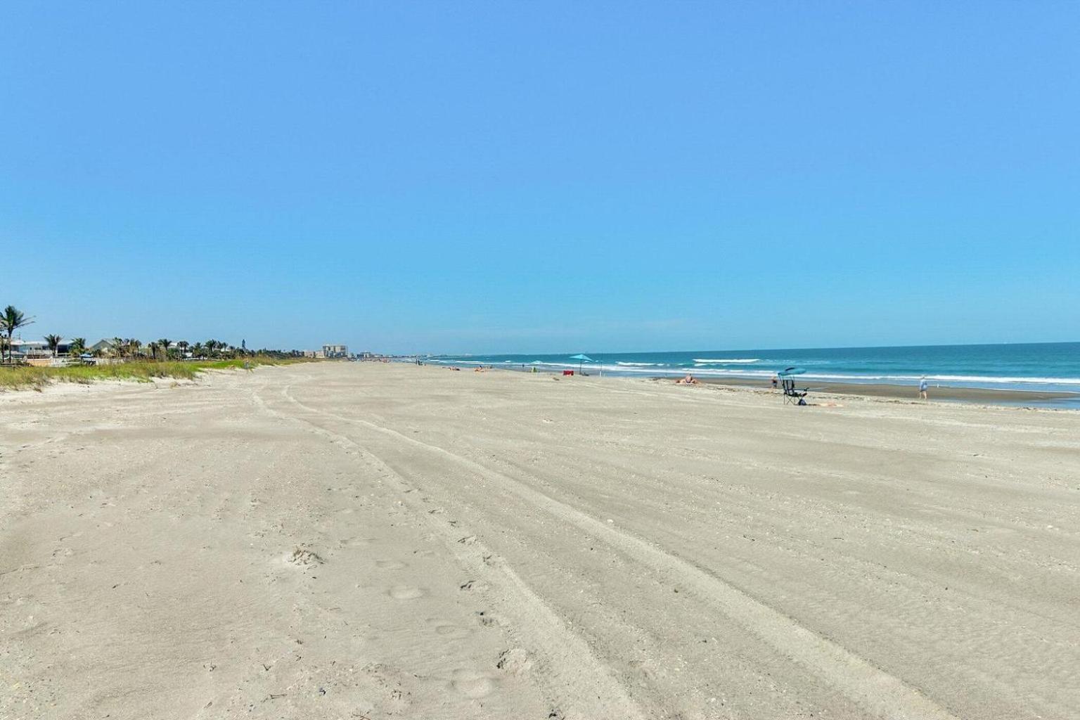 Holiday home Dolphin Cove 1 Block From The Cocoa Beach