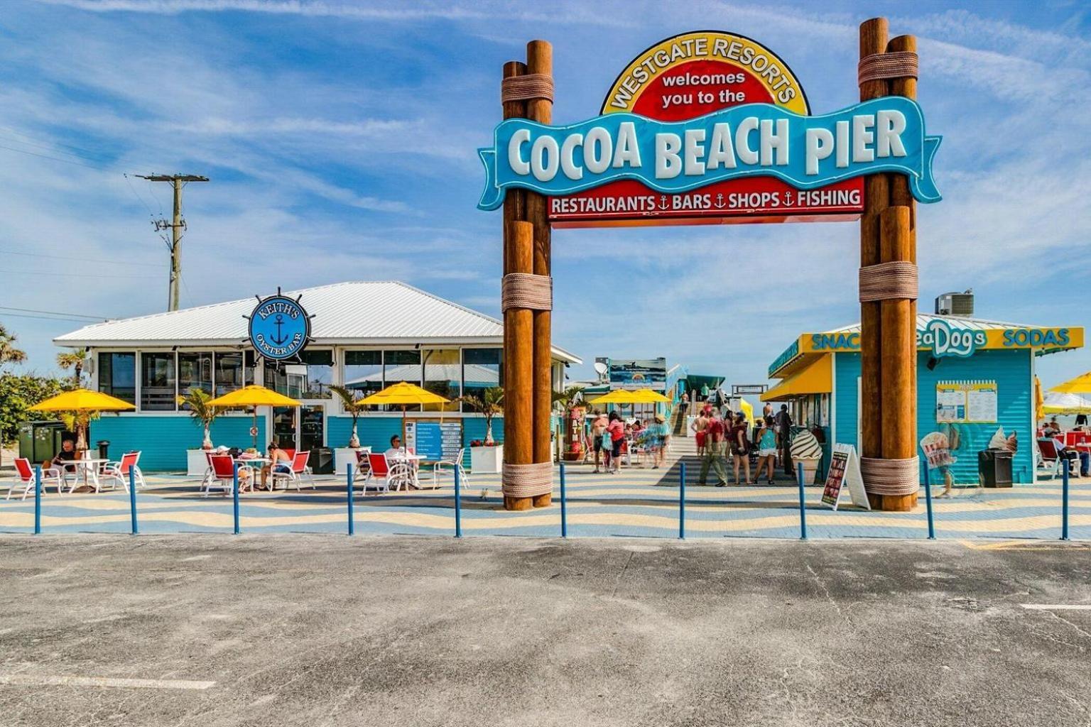 Dolphin Cove 1 Block From The * Cocoa Beach