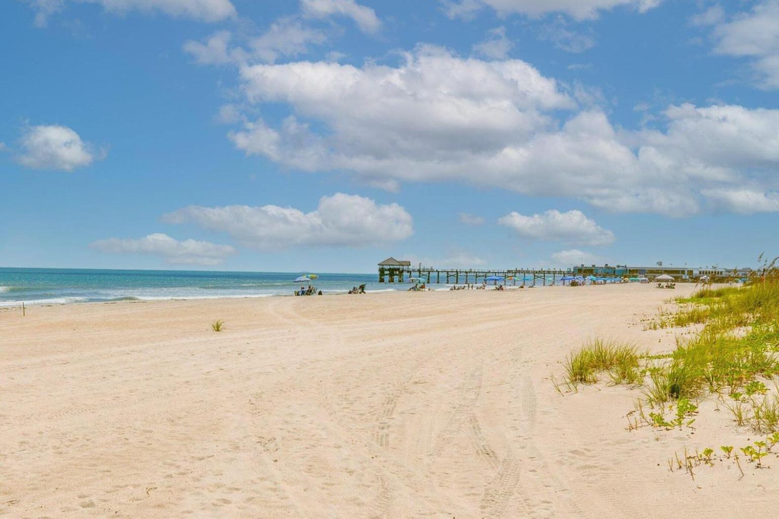 Holiday home Dolphin Cove 1 Block From The